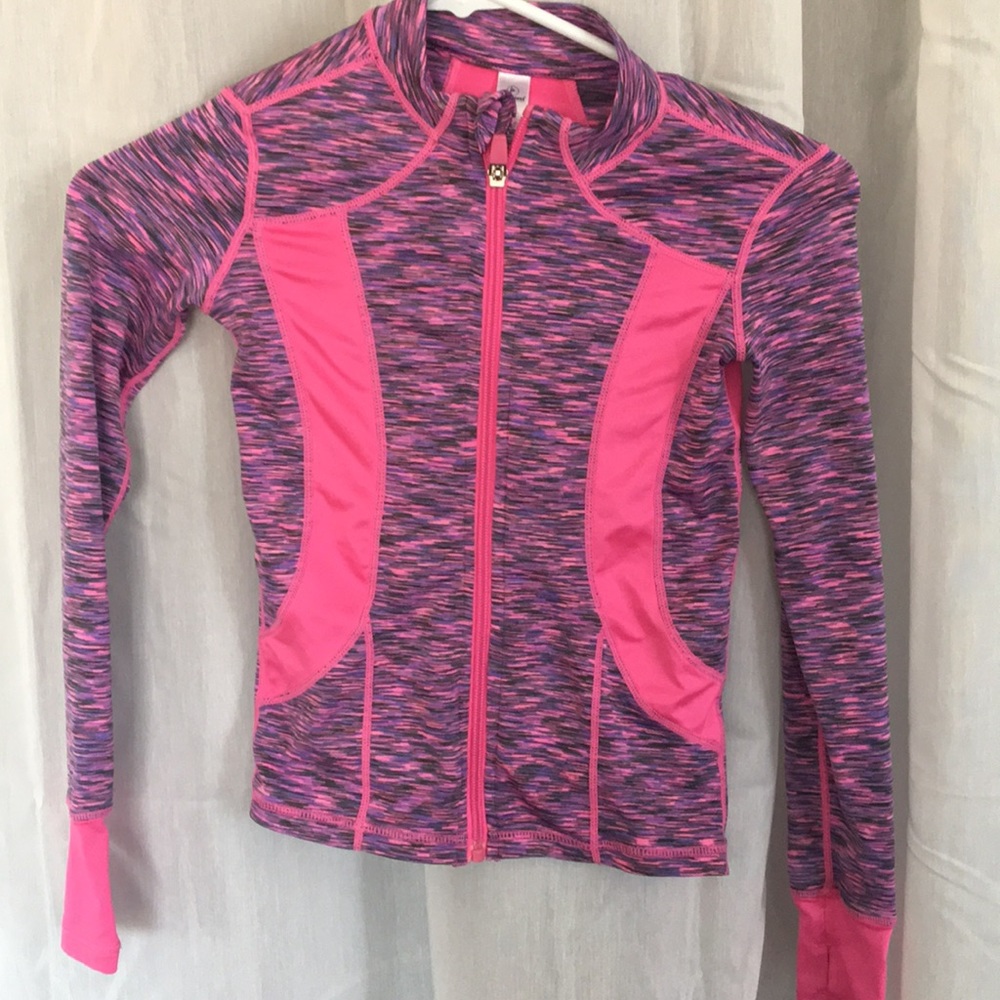 Girls jacket with thumb holes